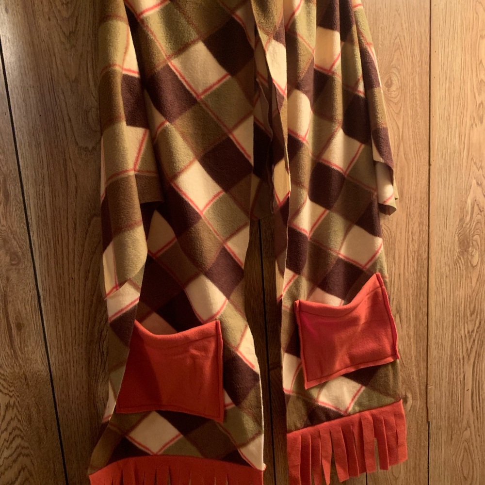 Handmade, new, fleece scarf/shawl/wrap. Rustic